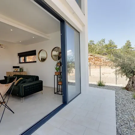 Luxury Verbenico Hills- Amazing Sea View, Pool With Whirpool And Waterfall, Beach, In Famous Wine Region - Your With Style Vrbnik (Primorje-Gorski Kotar)