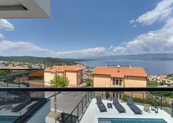 Luxury Verbenico Hills: Seaside Retreat With Pool And Wine Vrbnik (Primorje-Gorski Kotar)