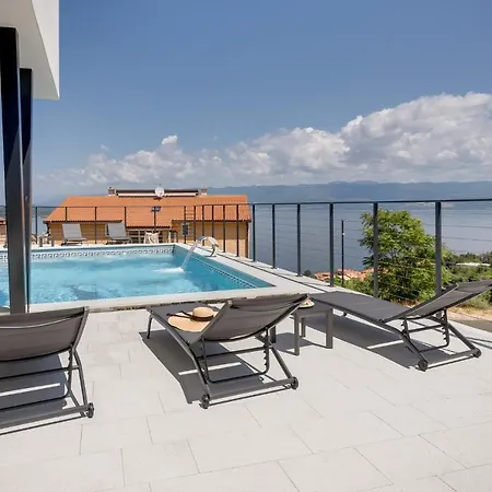 Luxury Verbenico Hills- Amazing Sea View, Pool With Whirpool And Waterfall, Beach, In Famous Wine Region - Your With Style