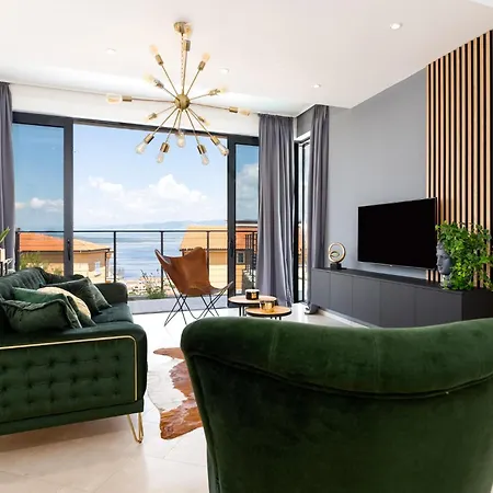 Luxury Verbenico Hills- Amazing Sea View, Pool With Whirpool And Waterfall, Beach, In Famous Wine Region - Your With Style Villa