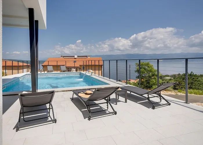 Luxury Verbenico Hills- Amazing Sea View, Pool With Whirpool And Waterfall, Beach, In Famous Wine Region - Your With Style