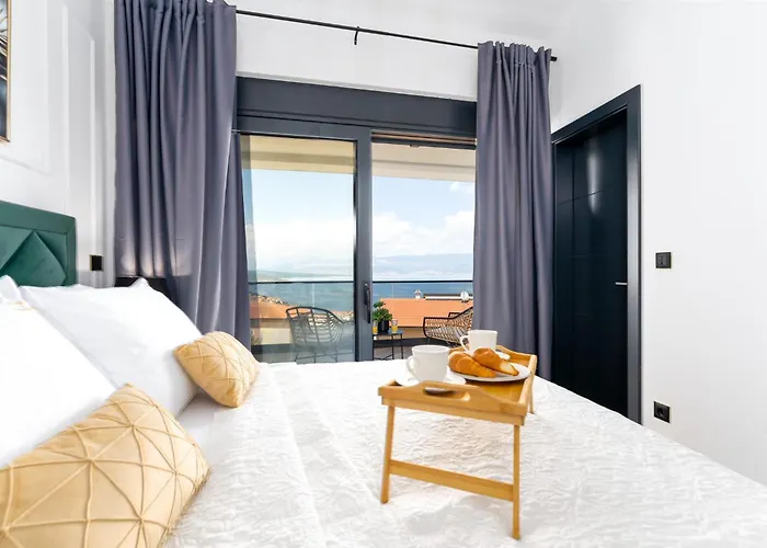 Luxury Verbenico Hills- Amazing Sea View, Pool With Whirpool And Waterfall, Beach, In Famous Wine Region - Your With Style *