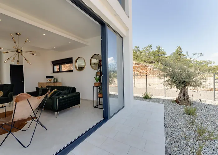 Luxury Verbenico Hills- Amazing Sea View, Pool With Whirpool And Waterfall, Beach, In Famous Wine Region - Your With Style Vrbnik (Primorje-Gorski Kotar)