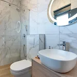 Luxury Verbenico Hills- Amazing Sea View, Pool With Whirpool And Waterfall, Beach, In Famous Wine Region - Your With Style Villa *
