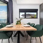 Luxury Verbenico Hills- Amazing Sea View, Pool With Whirpool And Waterfall, Beach, In Famous Wine Region - Your With Style Villa *